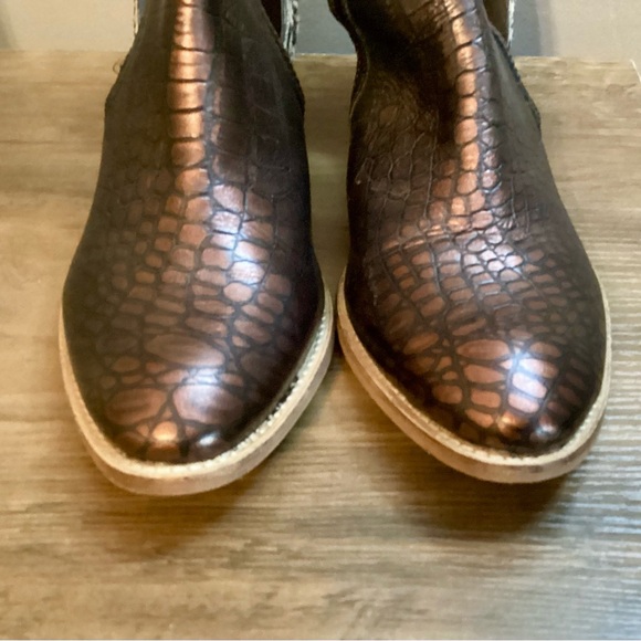 Diba True Shytown Brown Crocodile Pattern Ankle Boots size 10 - Picture 8 of 11